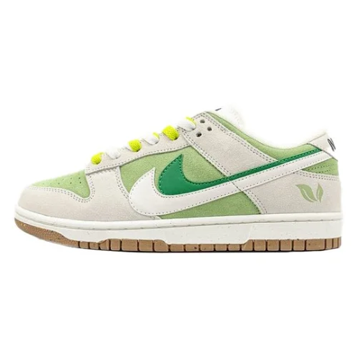 Nike Dunk Sneakers